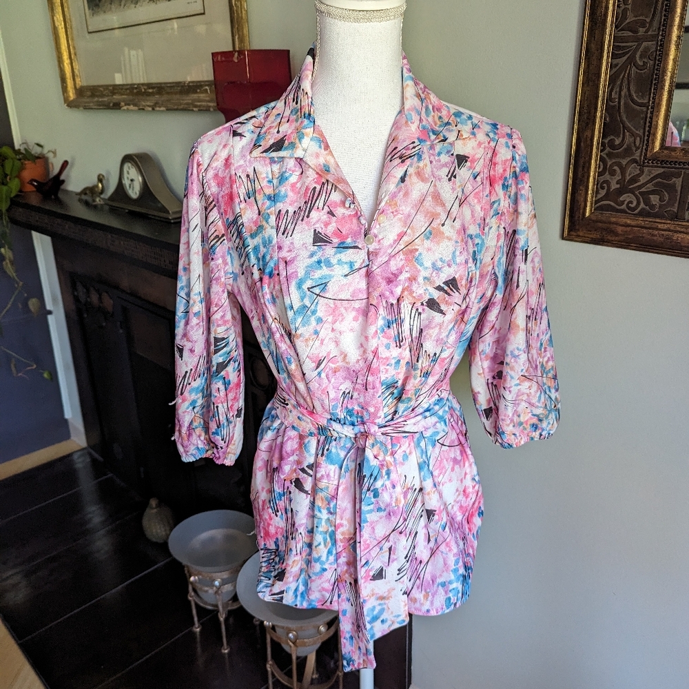 70s M/L Funky AbstractBlouse Blue Pink Pastel 3/4SLV Tie Waist/Neck FLAWED 184